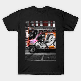 Truck Graffiti Street Art City Manhattan New York City T-Shirt